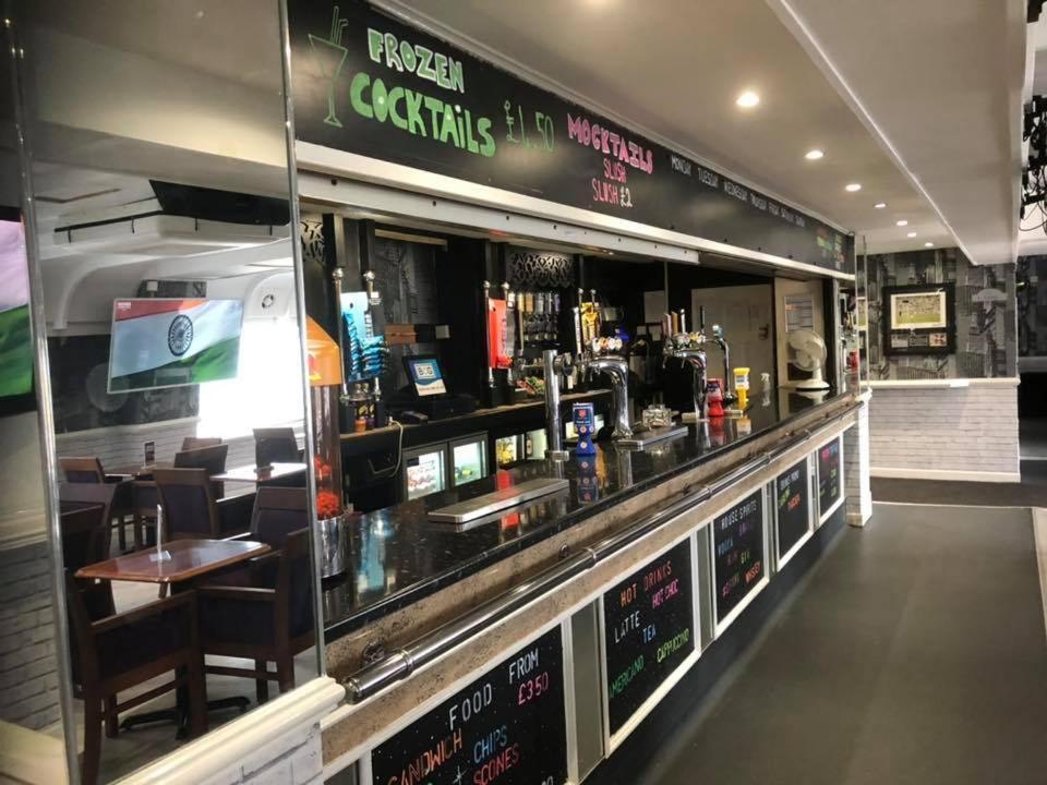 里维埃拉酒店 托基 外观 照片